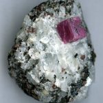 Корунд - что это за камень. Что такое синтетический корунд и насколько он ценен: свойства и применение.