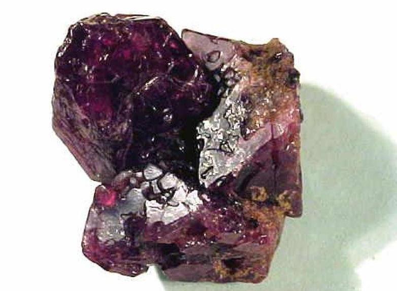 Камень шпинель синтетическая - свойства, знак зодиака
